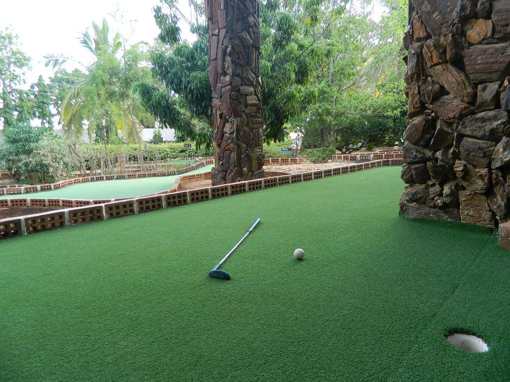 Fantasy Golf Resort Bangalore Esterno foto